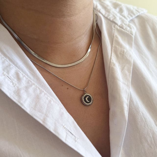 Collar Doble Lunita Silver Black.
