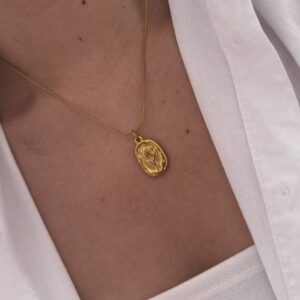 Collar Esencia Gold