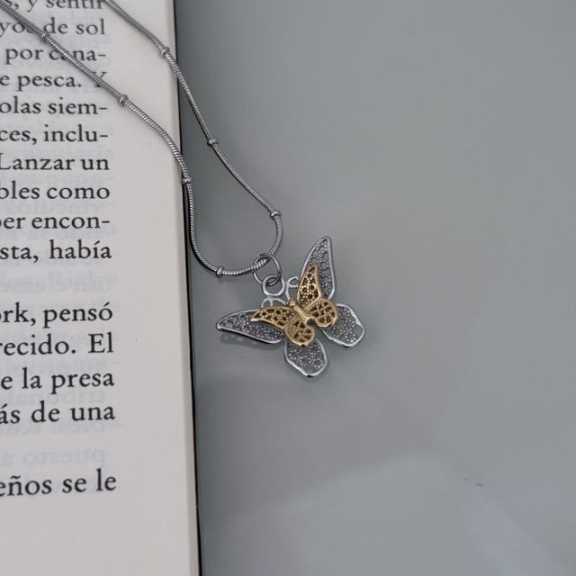Collar Mariposa Bicolor
