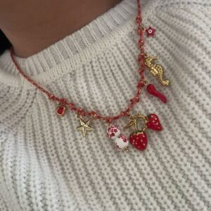 Collar Multicharm Frutillita.